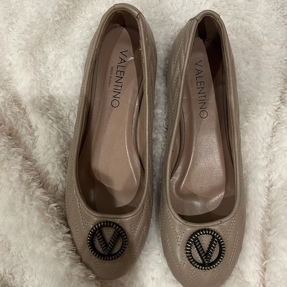 Valentino Beige Ballet Flats Size 9 - Picture 2 of 2
